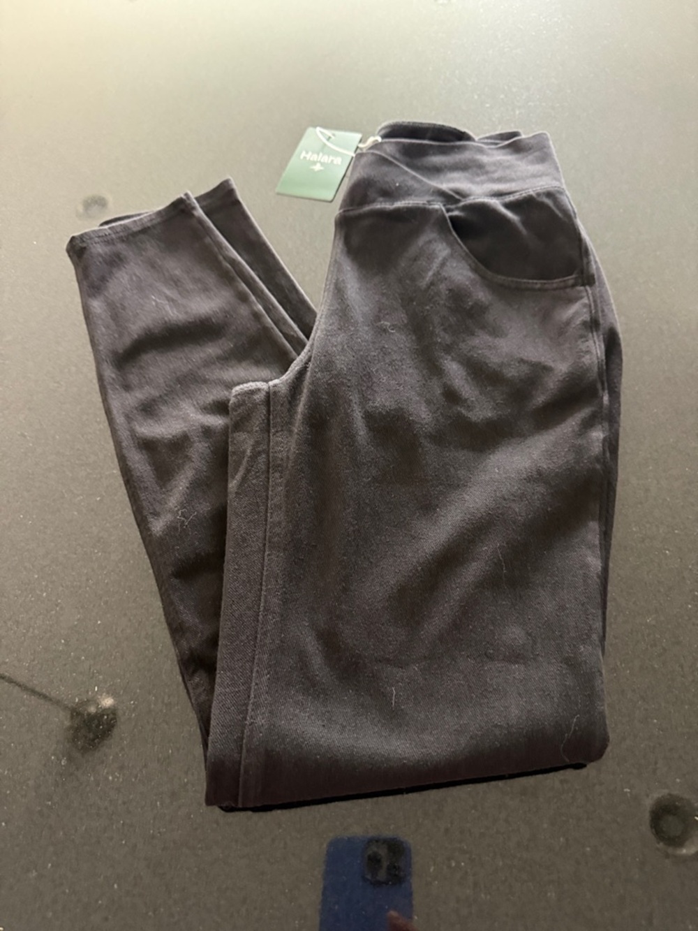 HALARA - Picture 2 of 10